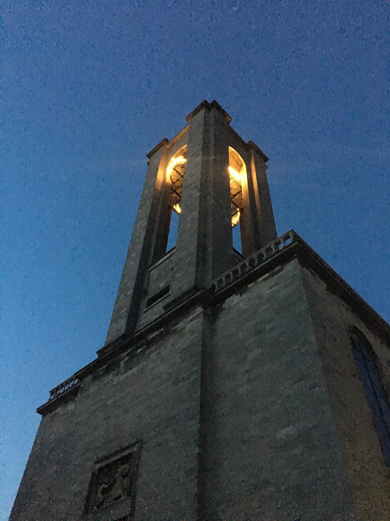 neon i kirketårn Aarhus